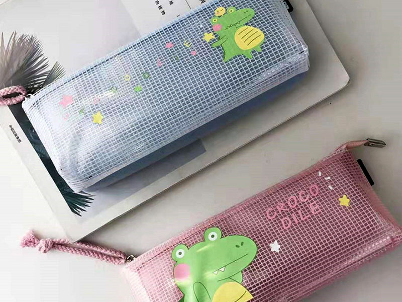 考试用的文具袋要多大？